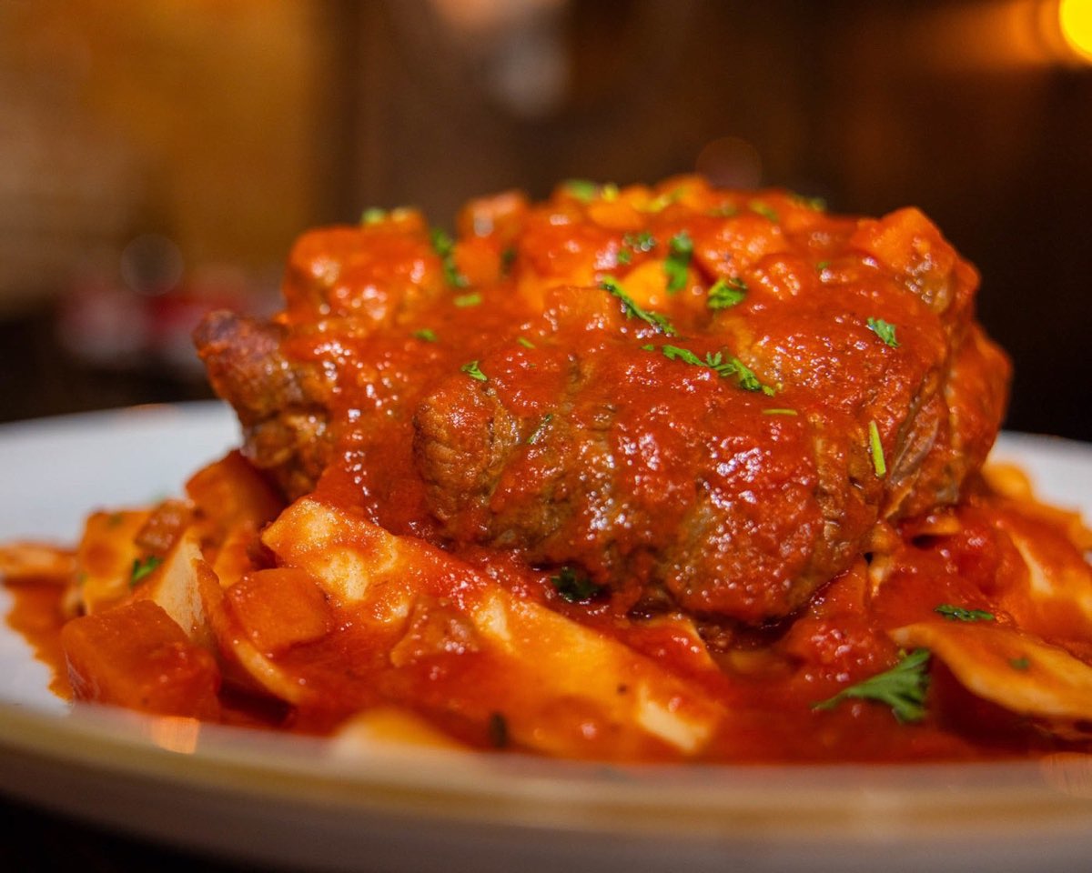 Il Tavolo di Palmisano: braised beef shank over pasta. Photo from their website.